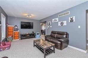 84 Clough Cres for rent  - image #3