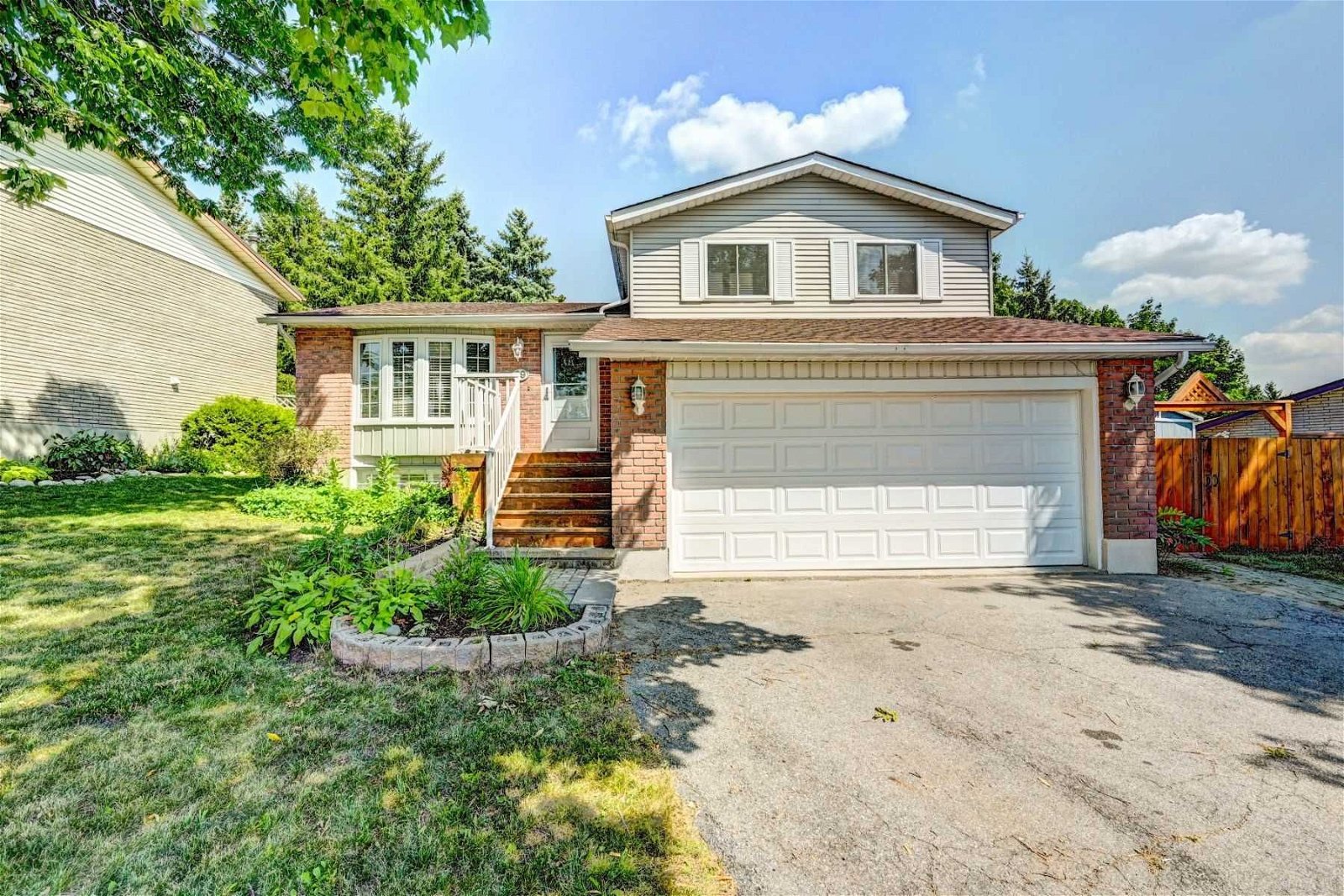 39 Dunhill Cres for rent  - image #1
