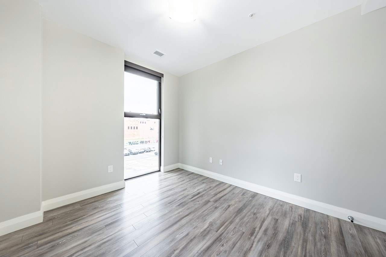 118 King St E, unit 308 for sale - image #18