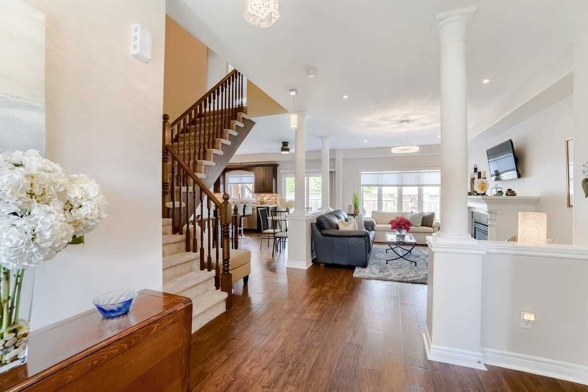 19 Udell Way 4 Beds 3 Baths