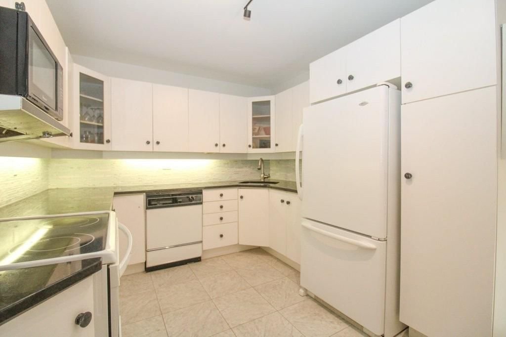 684 Whitaker St, unit 8 for sale - image #10