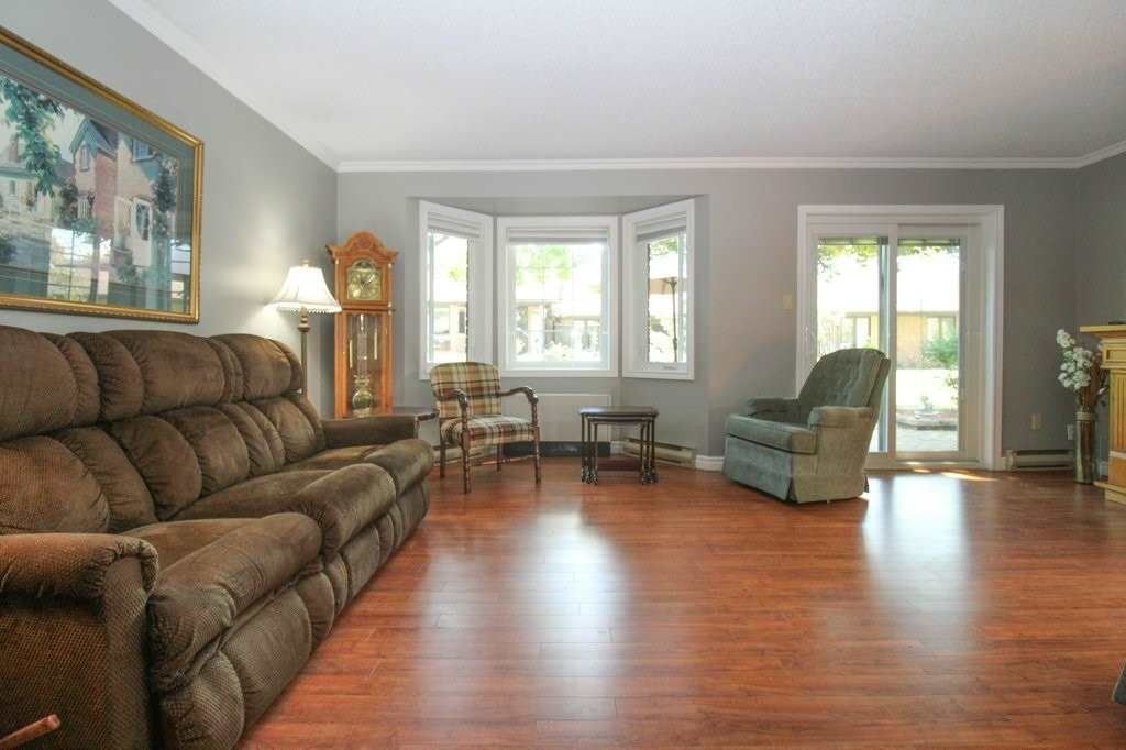 684 Whitaker St, unit 8 for sale - image #18
