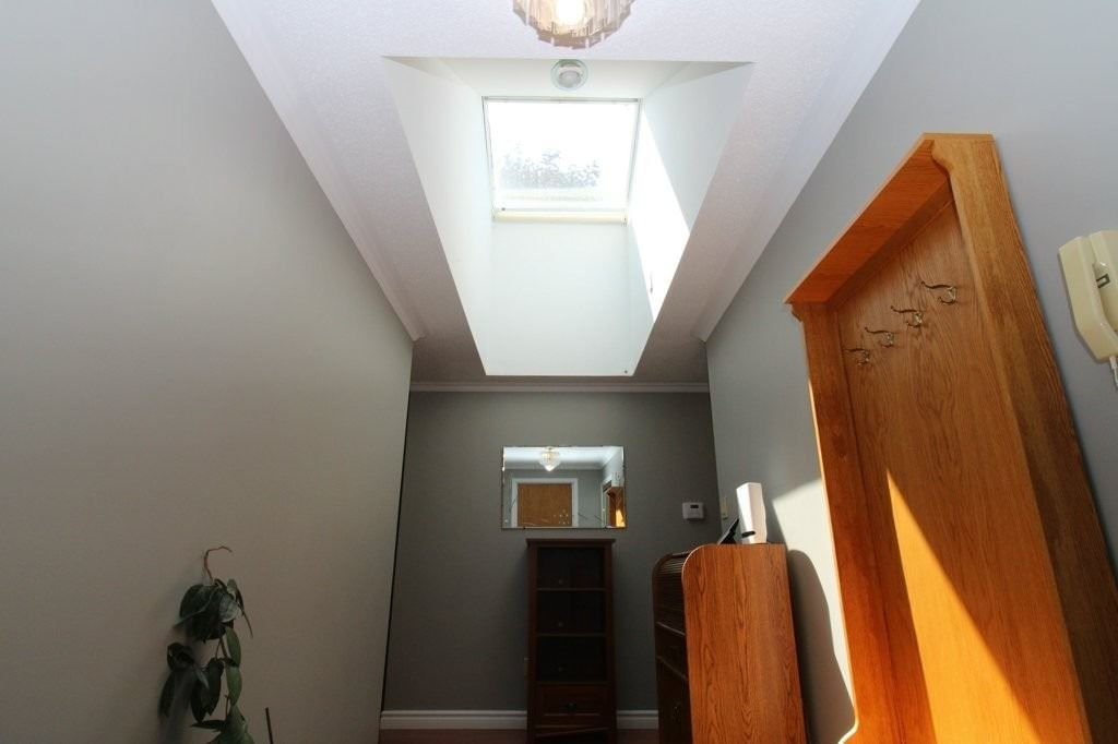 684 Whitaker St, unit 8 for sale - image #6