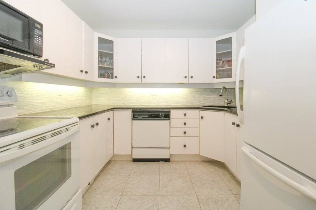 684 Whitaker St, unit 8 for sale - image #8