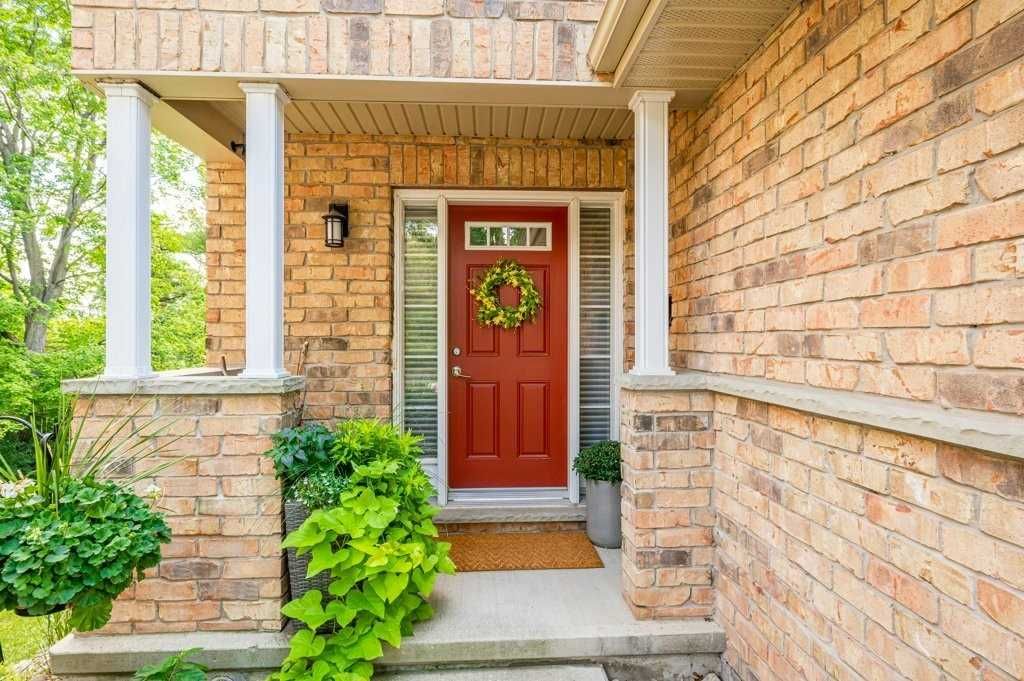 15 Bannister Crt, unit 10 for sale in St. Andrews Estates - image #2