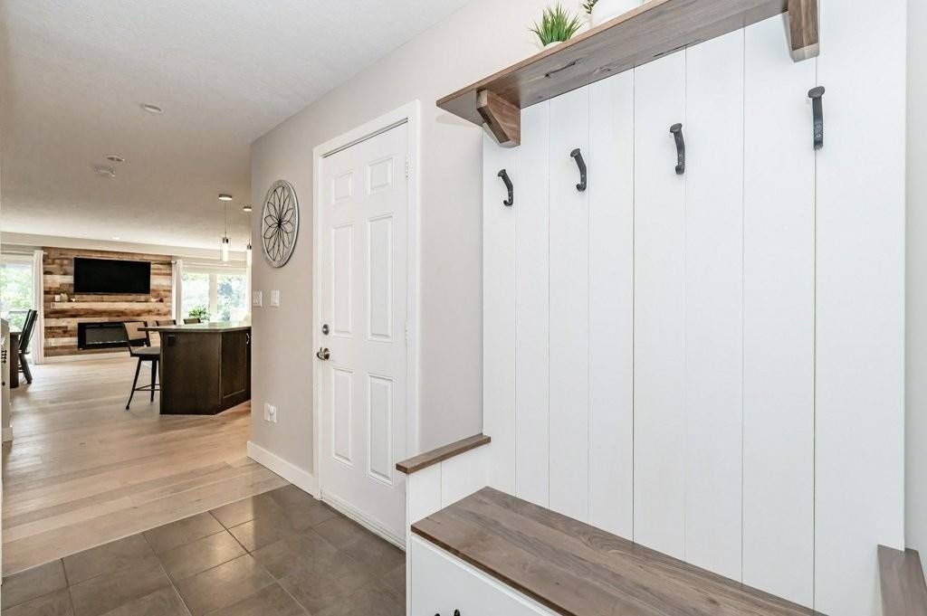 15 Bannister Crt, unit 10 for sale in St. Andrews Estates - image #4