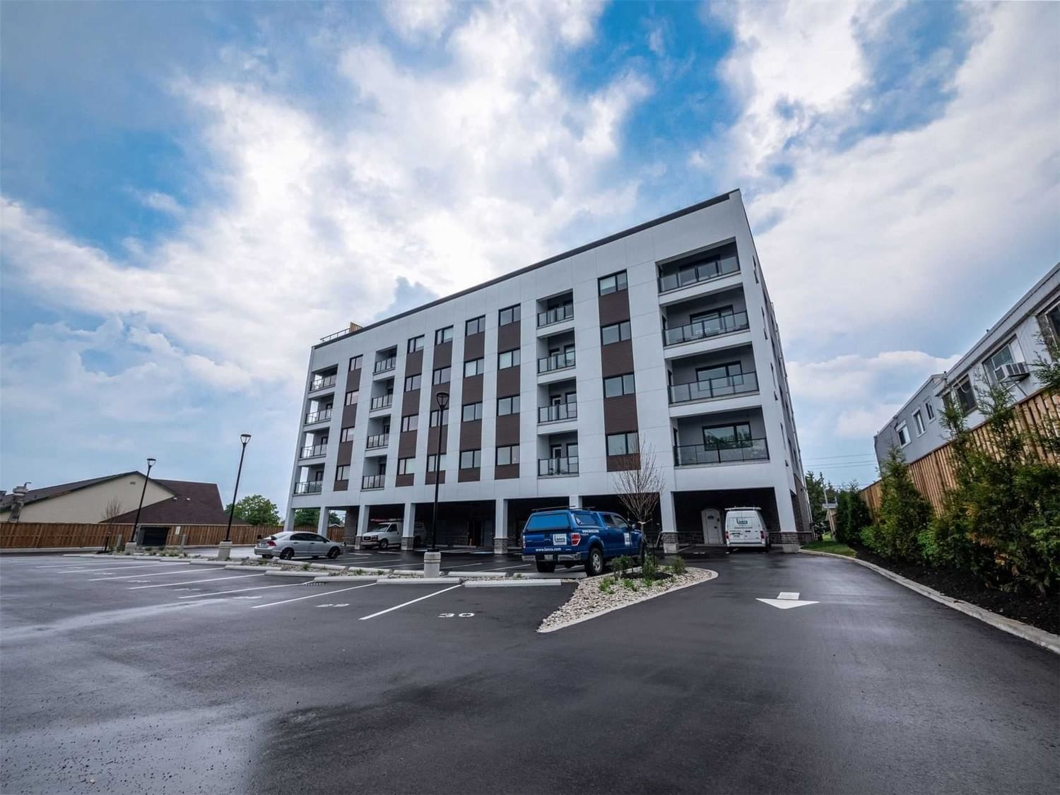 4514 Ontario St, unit 201 for rent - image #1