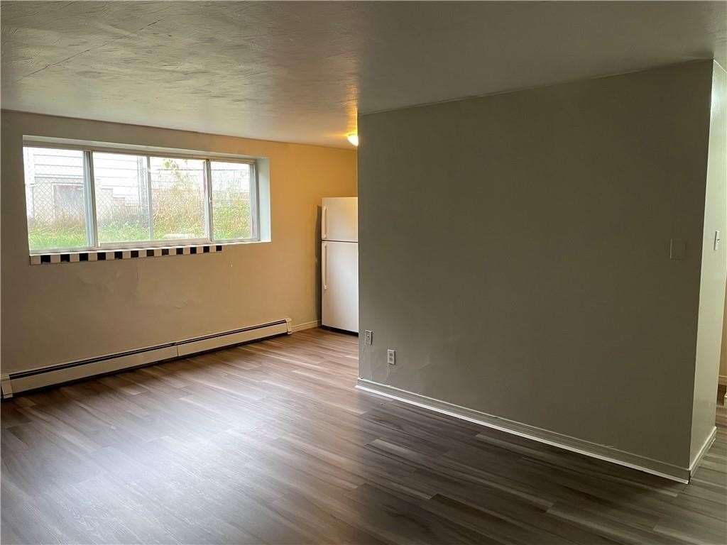 1455 Trafalgar St 1 Bed 1 Bath Unit 104 strata.ca