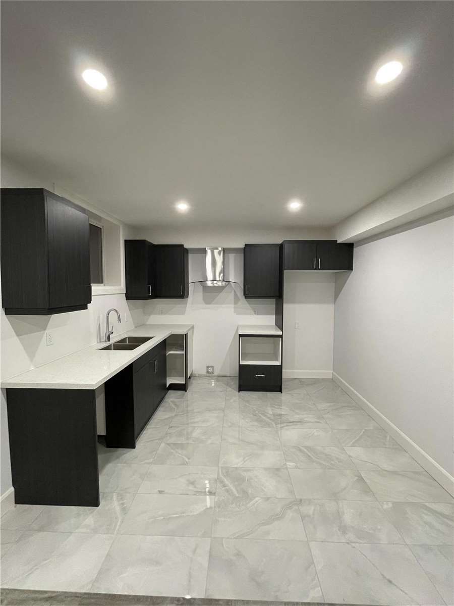 2670 Bobolink Lane, unit basement for rent in Old Victoria - image #2