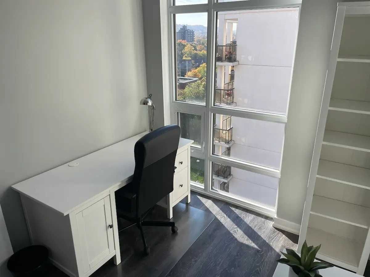 81 Robinson St, unit 1002 for rent - image #8