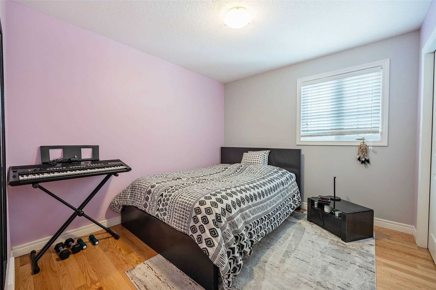 1768 Seymour Cres for sale  - image #21