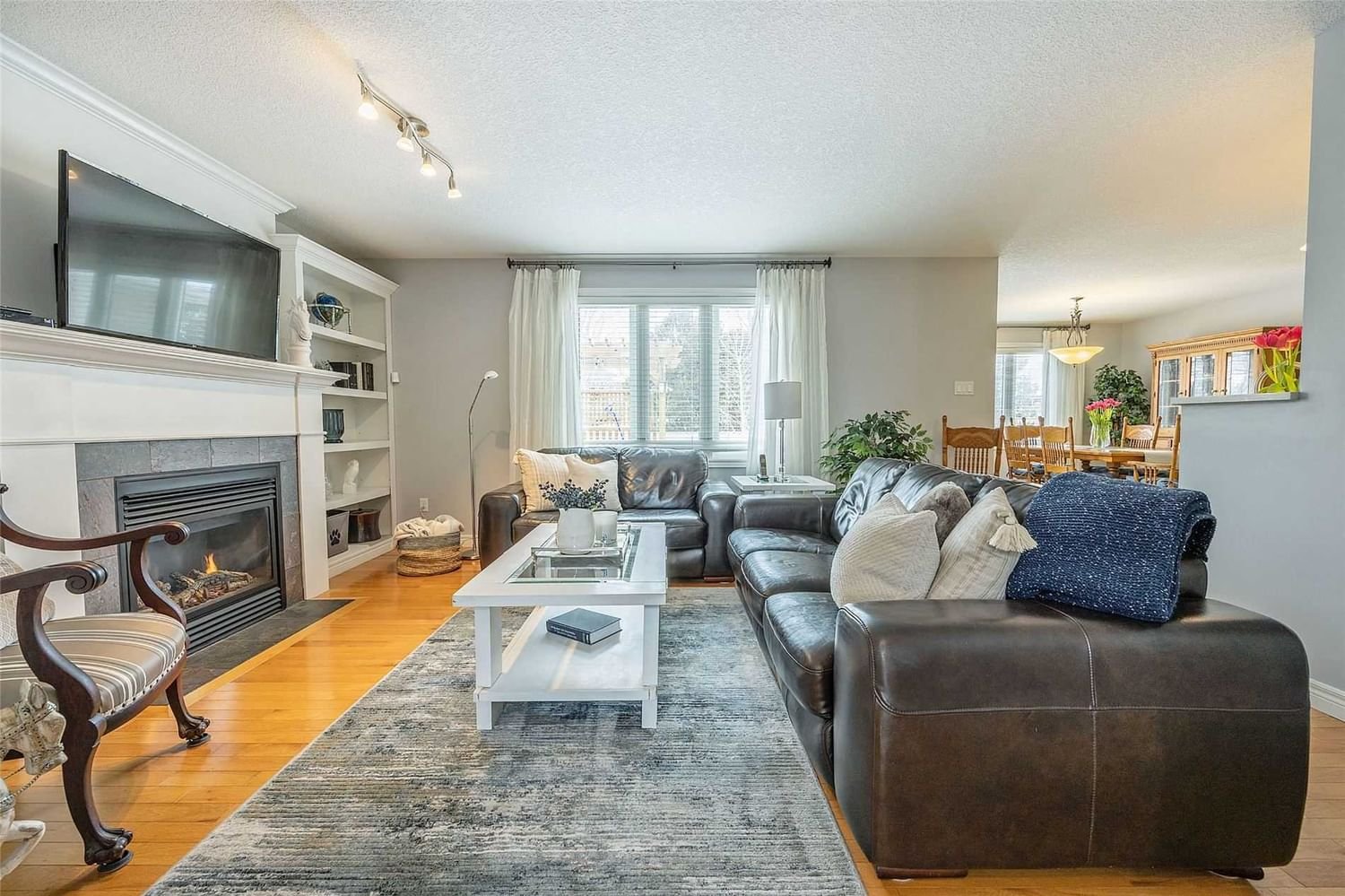 1768 Seymour Cres for sale  - image #4