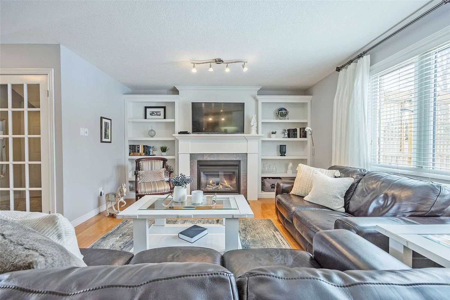 1768 Seymour Cres for sale  - image #6