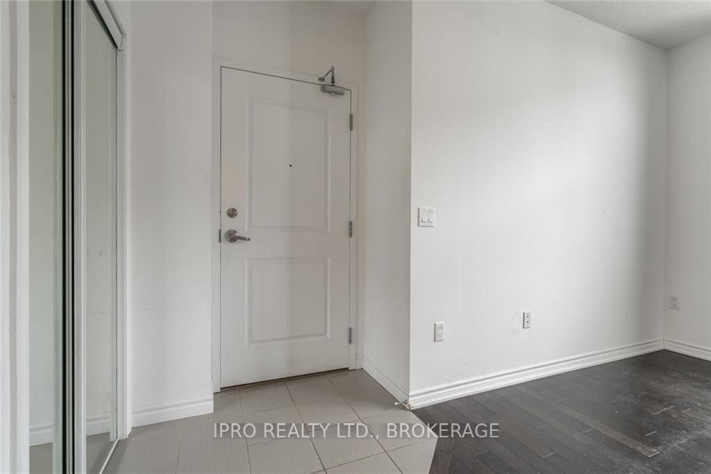 427 Aberdeen Ave, unit 301 for rent - image #9