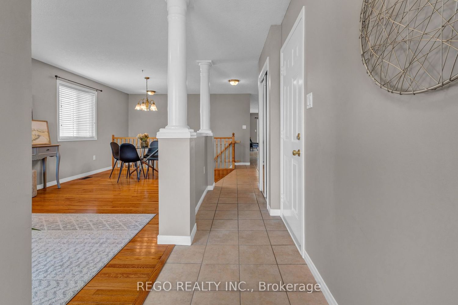 9 Mosser Dr for sale in Christopher-Champlain - image #2