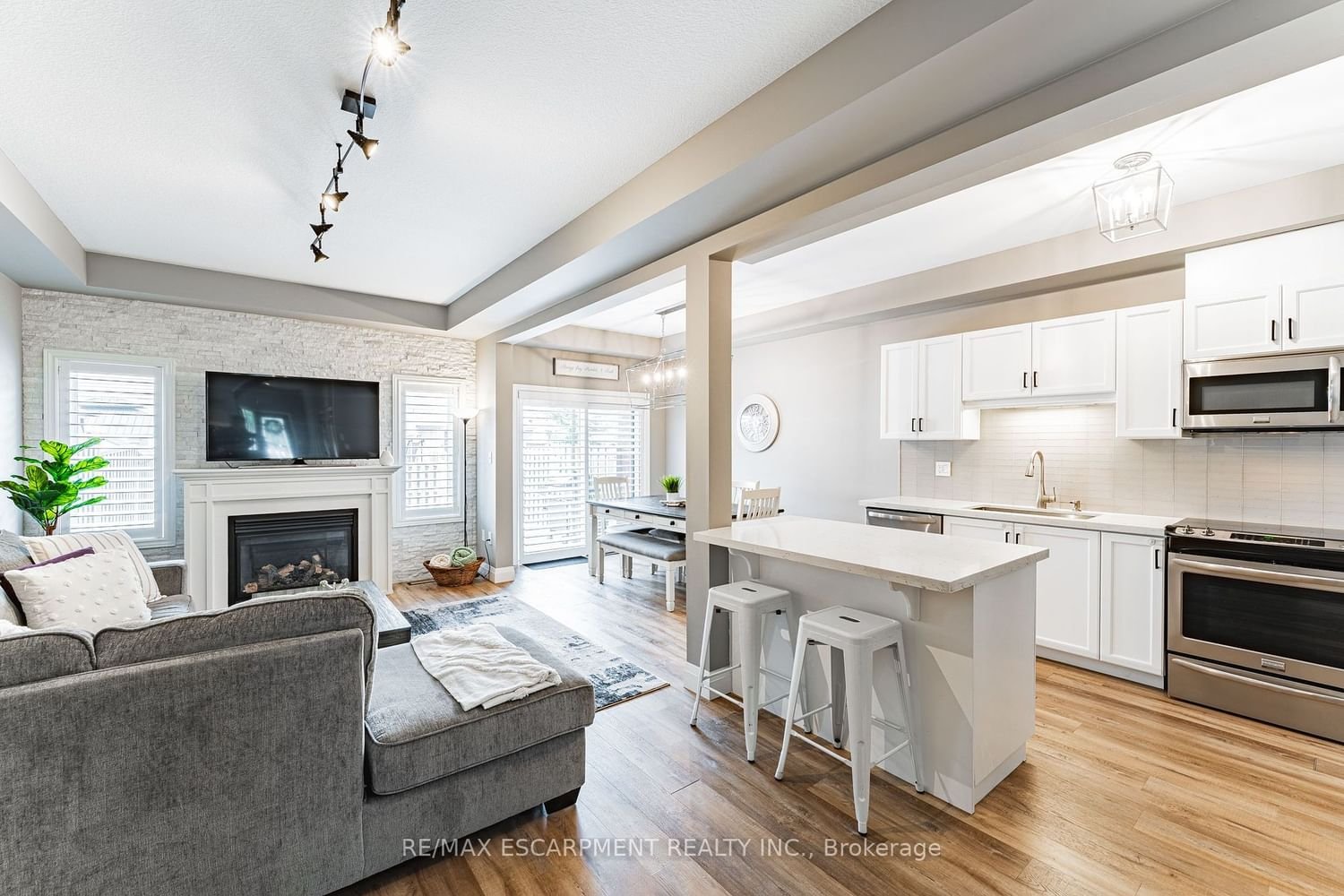 310 Fall Fair Way, unit 13 for sale - image #4