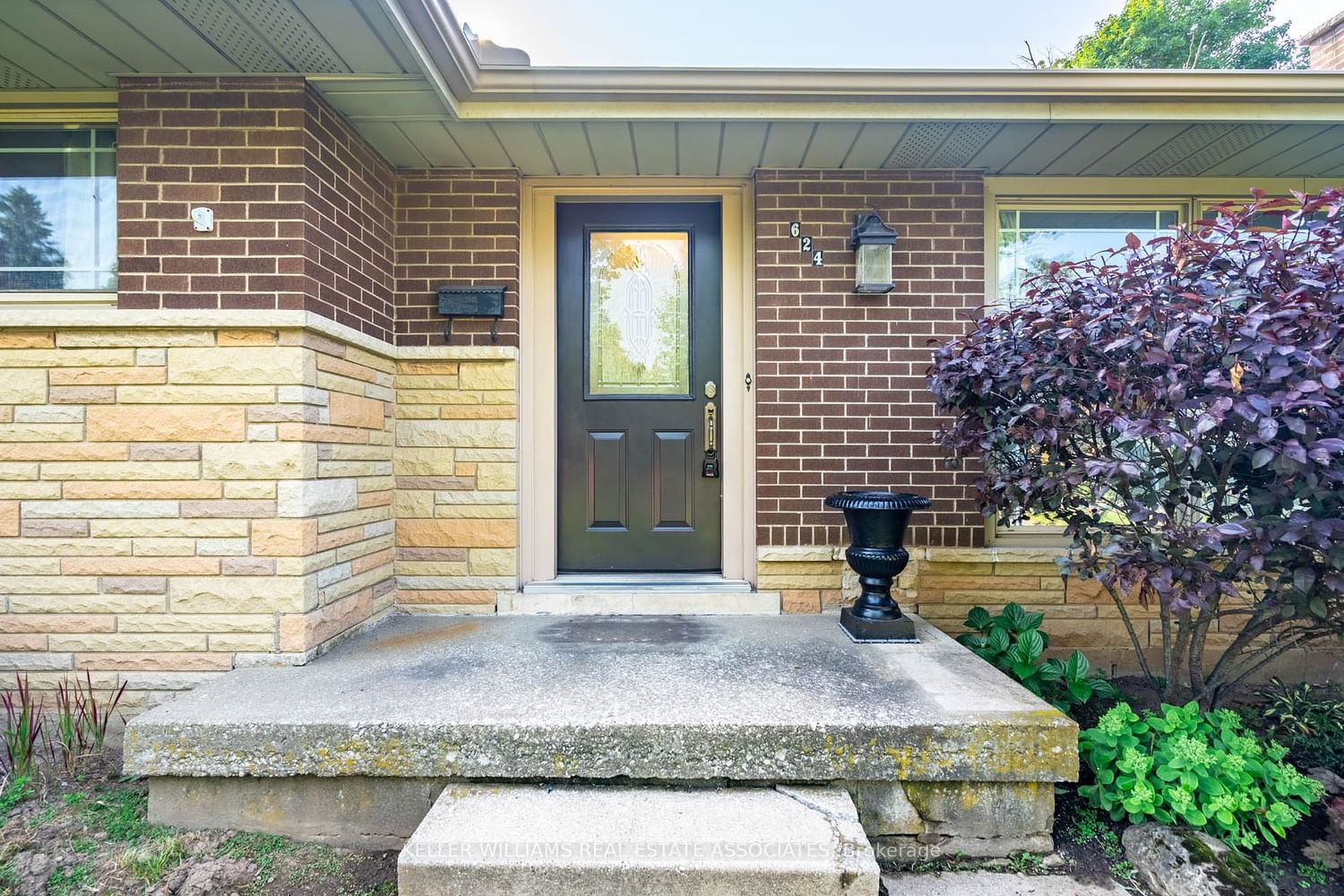 624 Iroquois Ave for sale in St. John - image #4