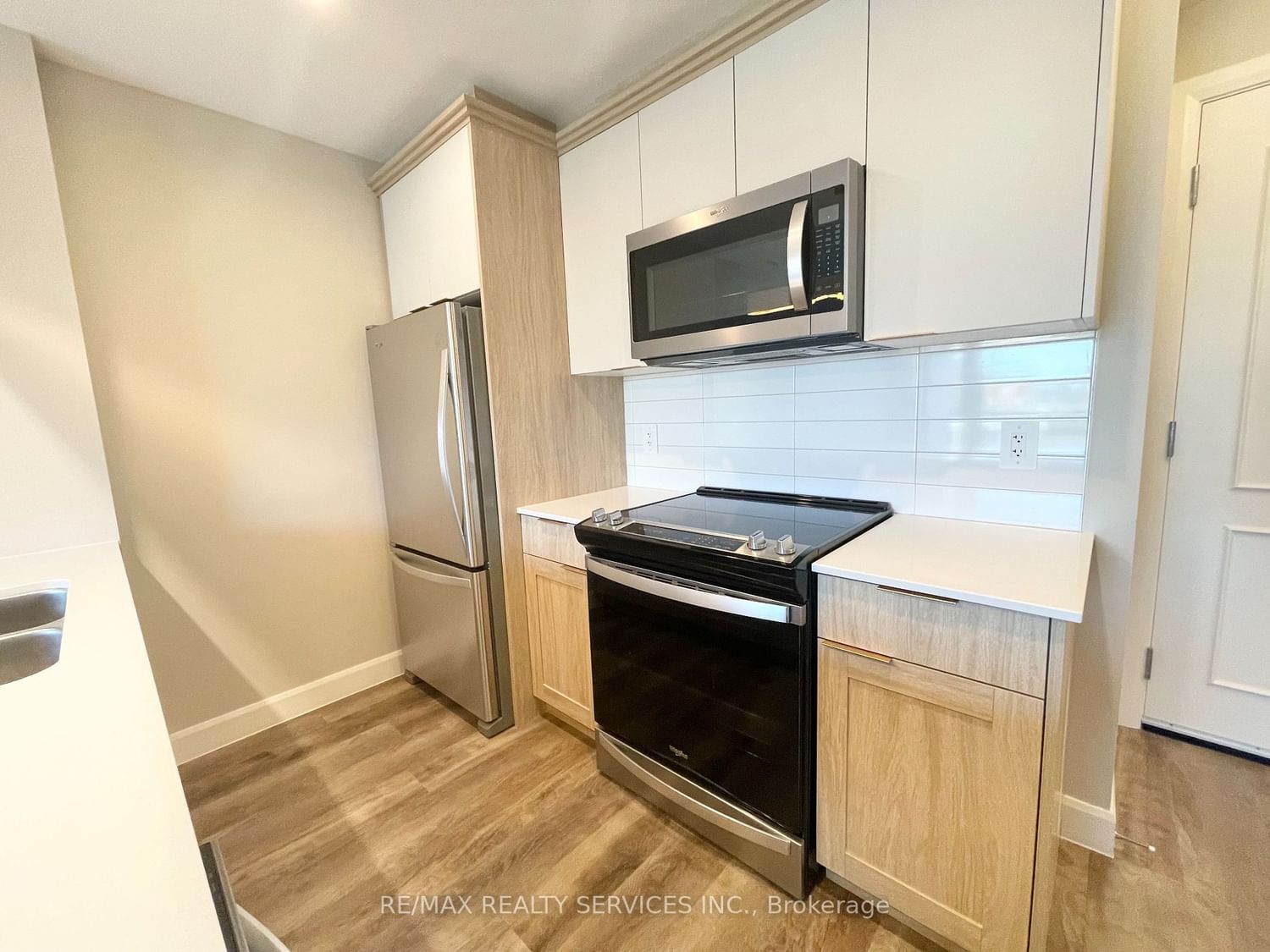 34 Norman St, unit 213 for rent