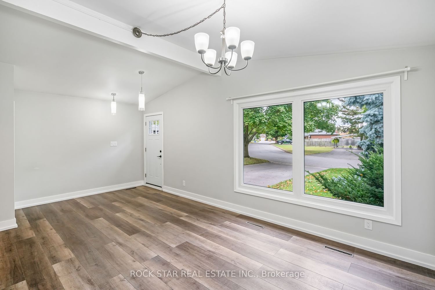 14 Densgrove Dr for sale in Grantham West - image #5