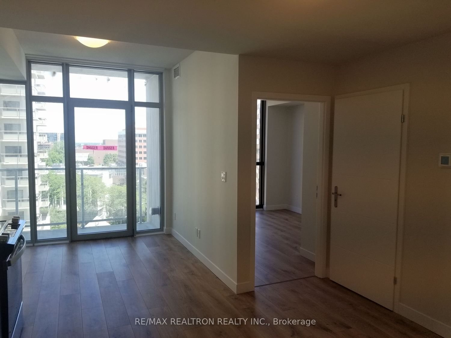 60 Frederick St, unit 905 for rent - image #2