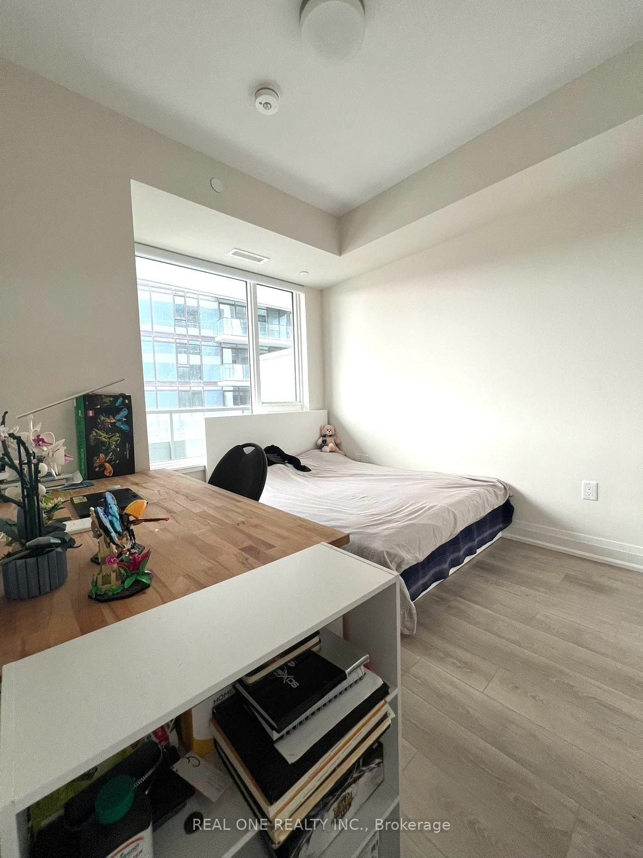 212 King William St, unit 1005 for rent - image #7