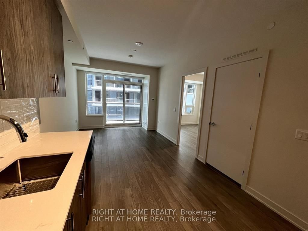 212 King William St, unit 909 for rent - image #5