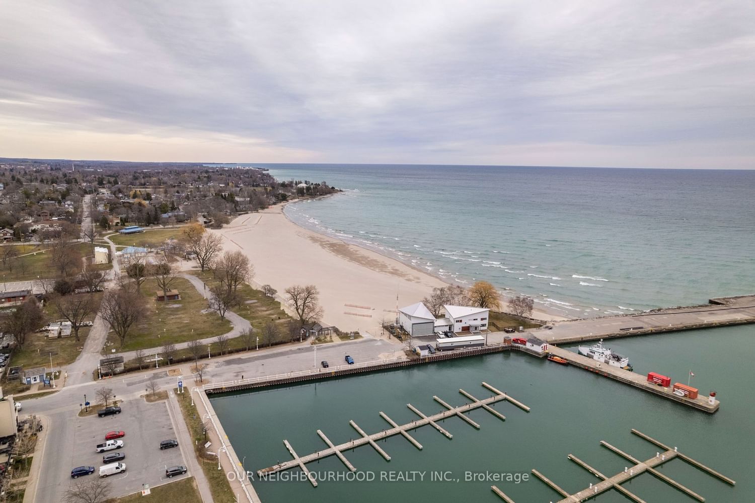 Harbour Walk, Cobourg, Toronto