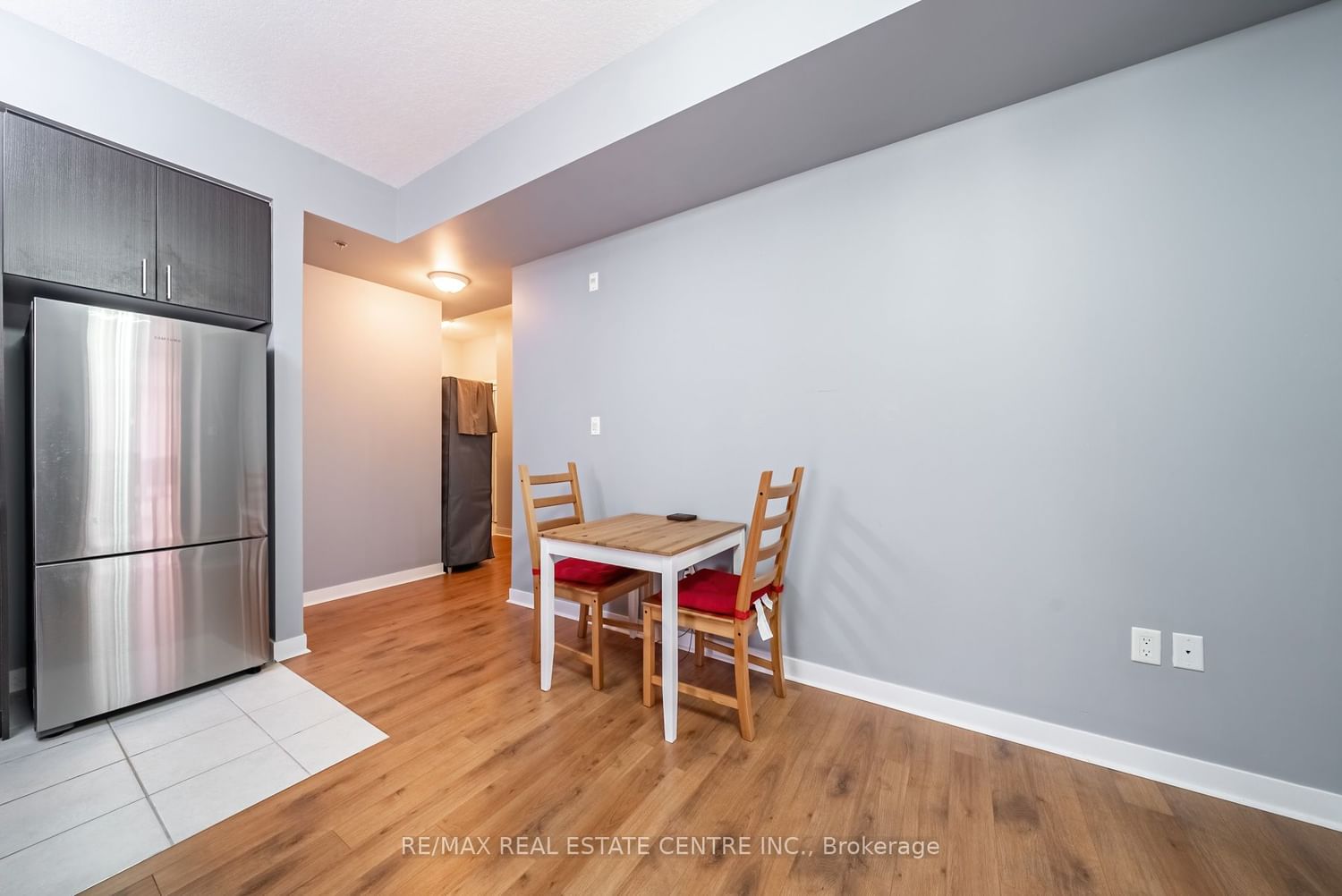 90 Charlton Ave W, unit 502 for sale - image #12