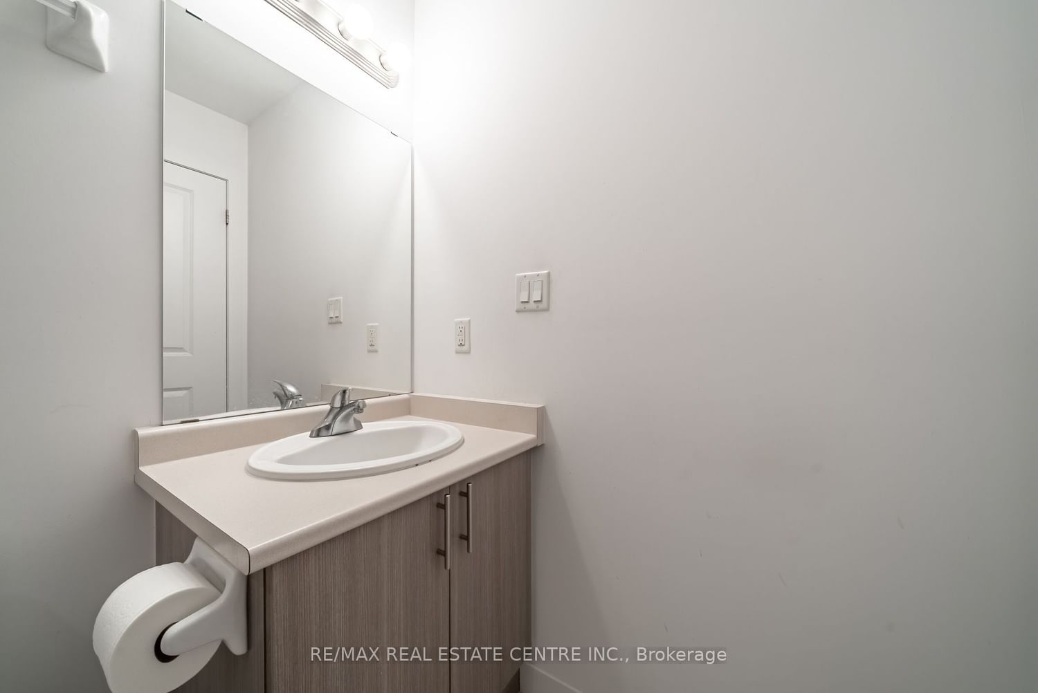 90 Charlton Ave W, unit 502 for sale - image #22