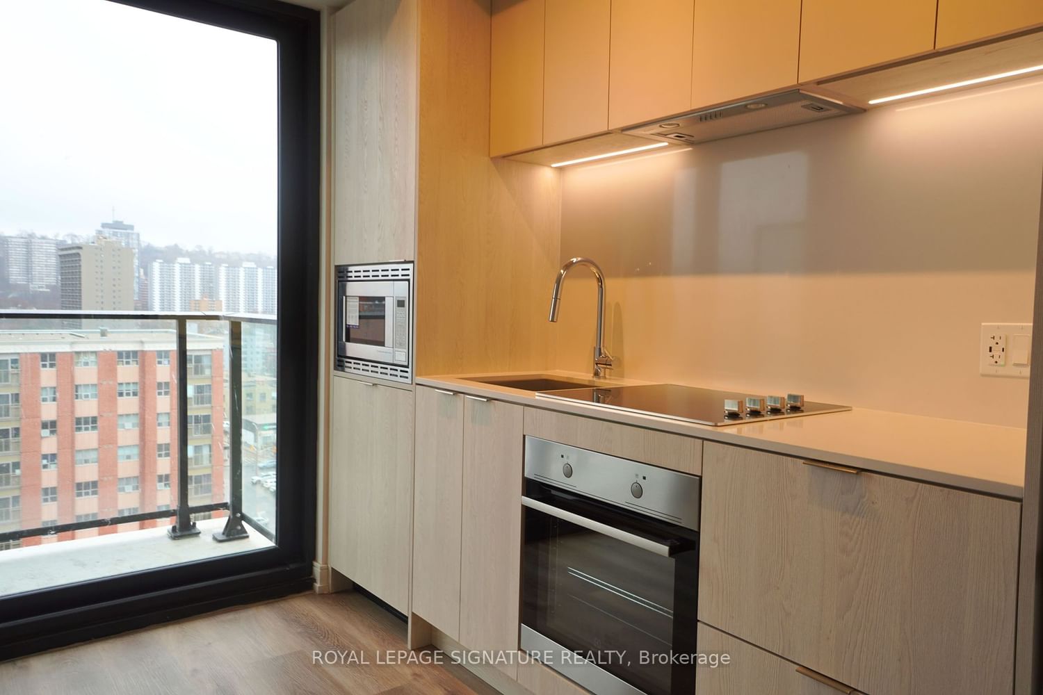 1 Jarvis St, unit 1403 for rent