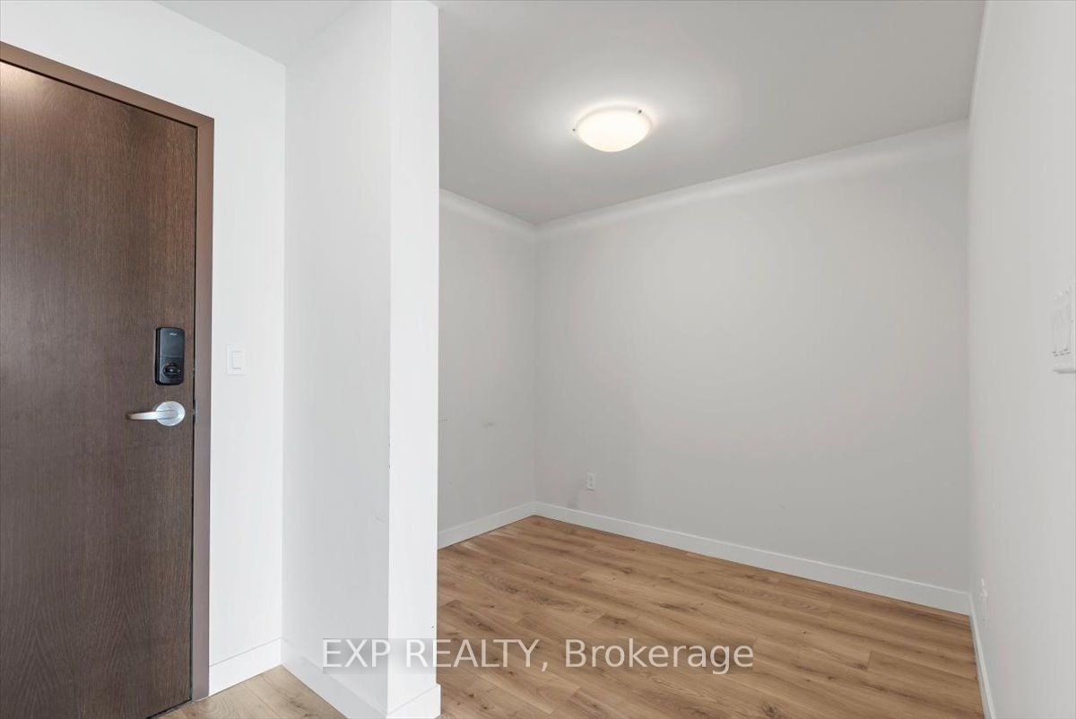60 Frederick St, unit 3813 for rent - image #3