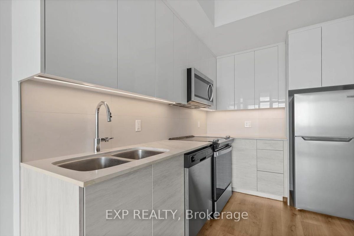 60 Frederick St, unit 3813 for rent - image #8
