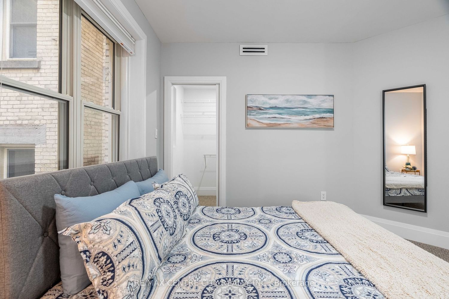 460 WELLINGTON St, unit 202 for sale - image #8