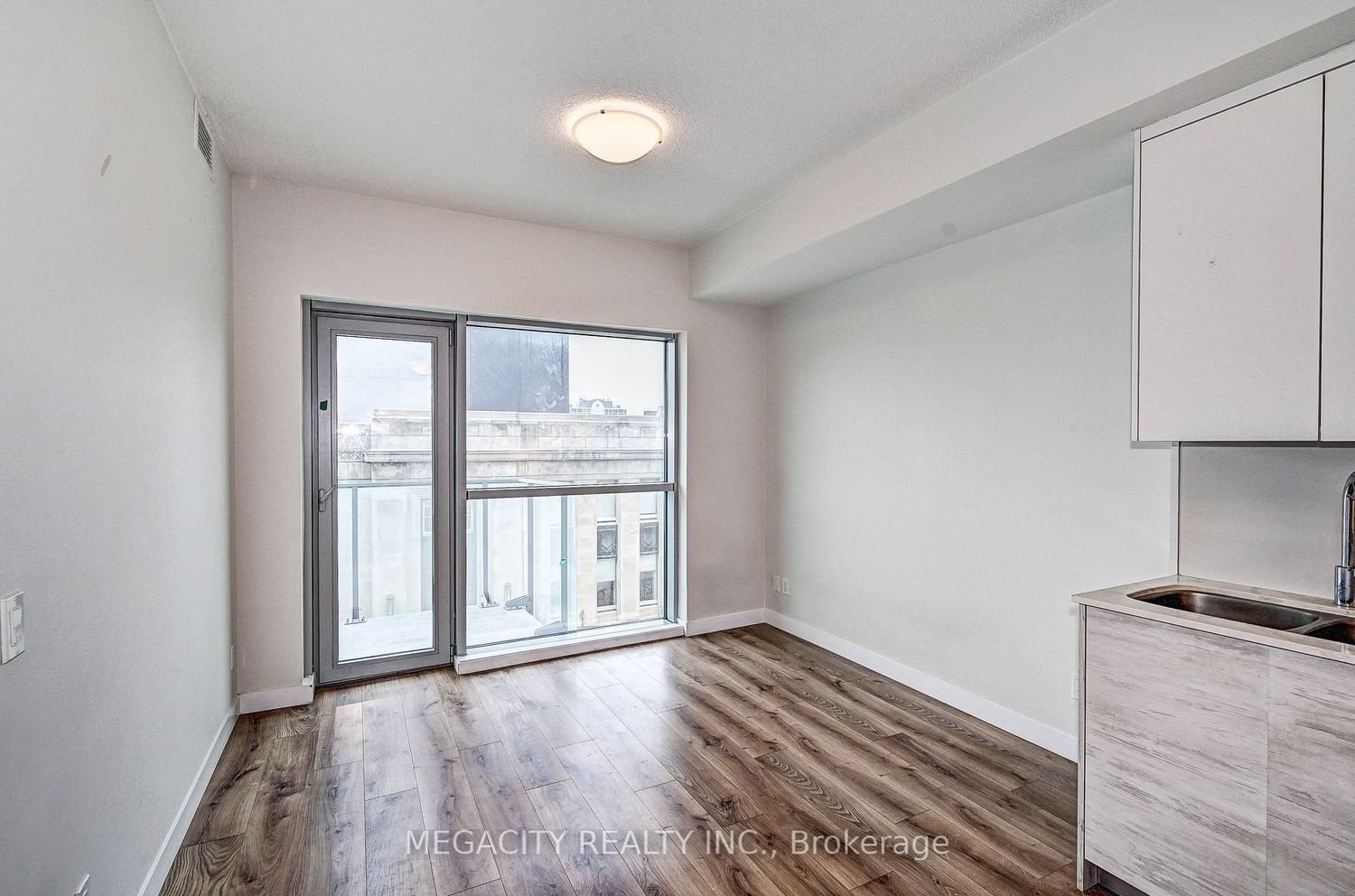 60 Frederick St, unit 305 for rent - image #15