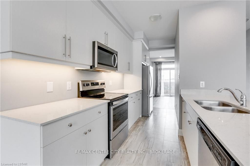 2070 Meadowgate Blvd, unit 106 for sale - image #17