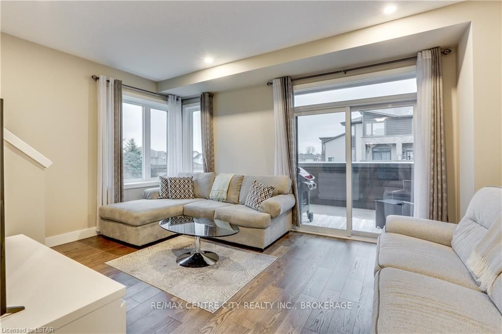 2070 Meadowgate Blvd, unit 1 for sale