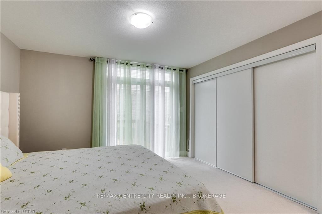 2070 Meadowgate Blvd, unit 1 for sale