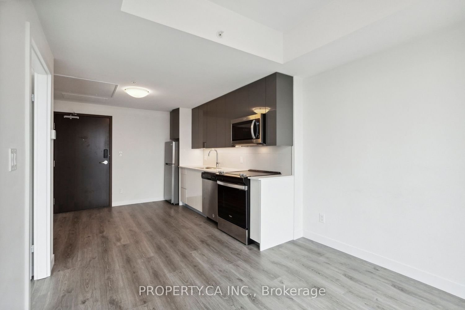 60 Frederick St, unit 3908 for rent - image #5