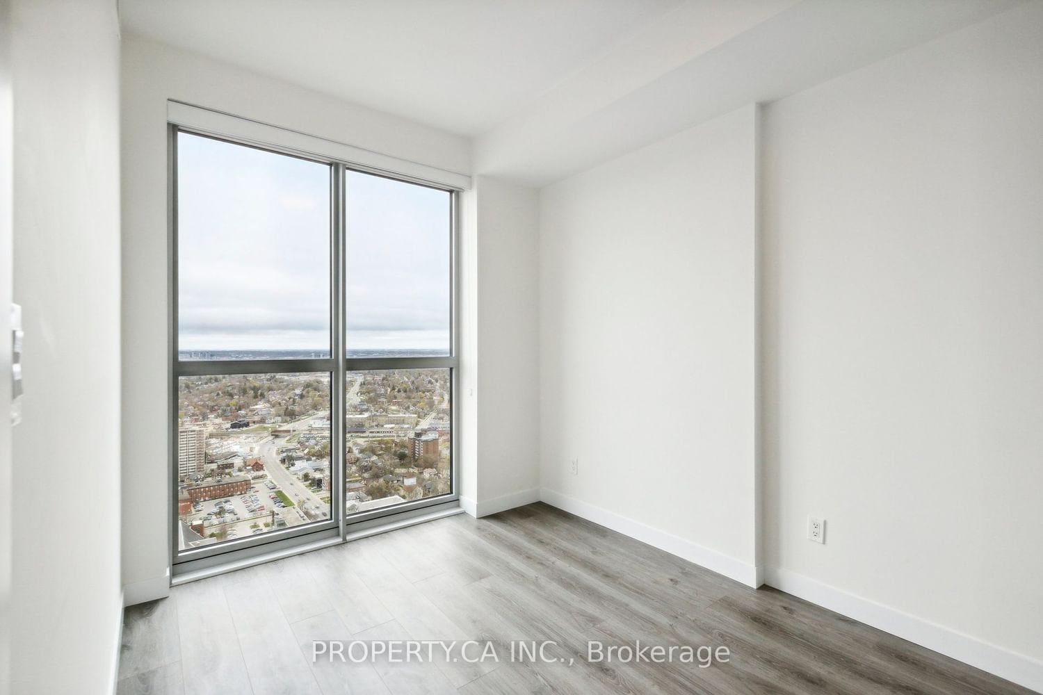 60 Frederick St, unit 3908 for rent - image #8