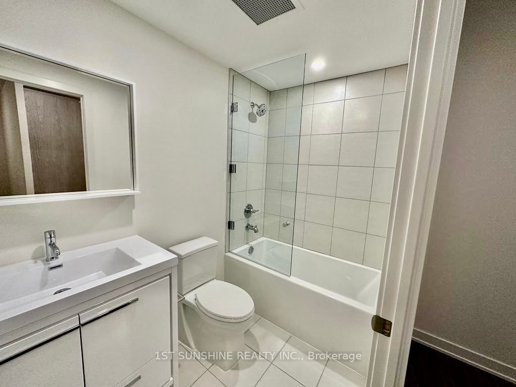 212 King William St, unit 1112 for rent - image #13