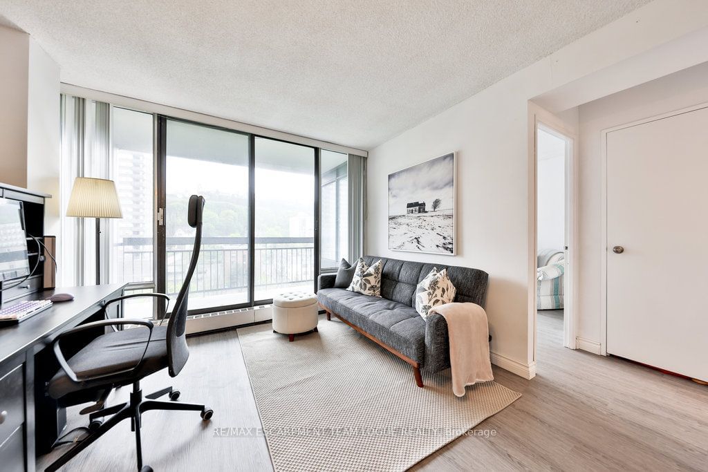 150 Charlton Ave E, unit 1705 for sale - image #13