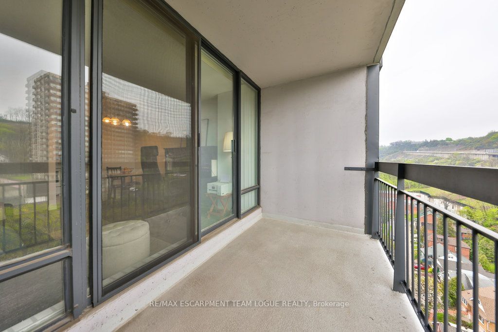 150 Charlton Ave E, unit 1705 for sale - image #20