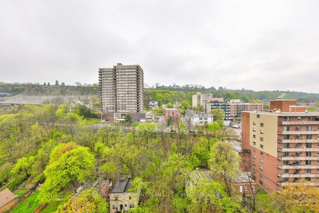 150 Charlton Ave E, unit 1705 for sale - image #23