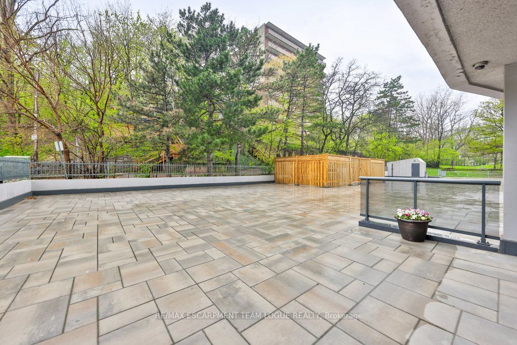 150 Charlton Ave E, unit 1705 for sale - image #39