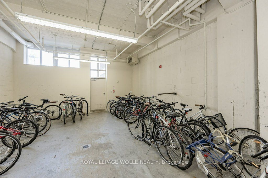 404 King St W, unit 217 for sale