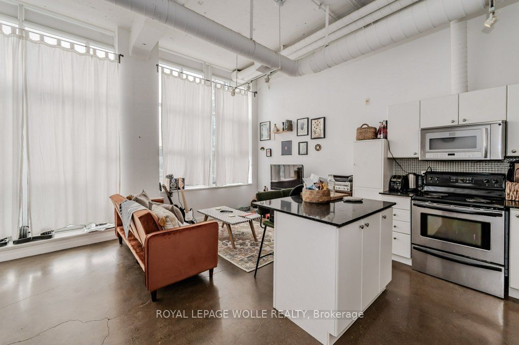 404 King St W, unit 217 for sale