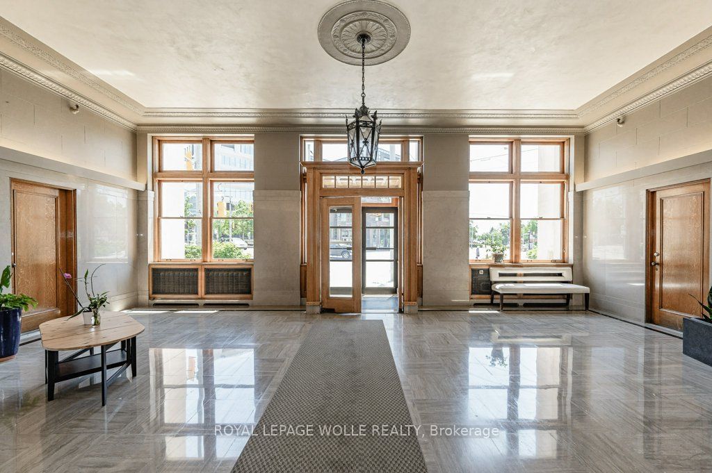 404 King St W, unit 217 for sale - image #9