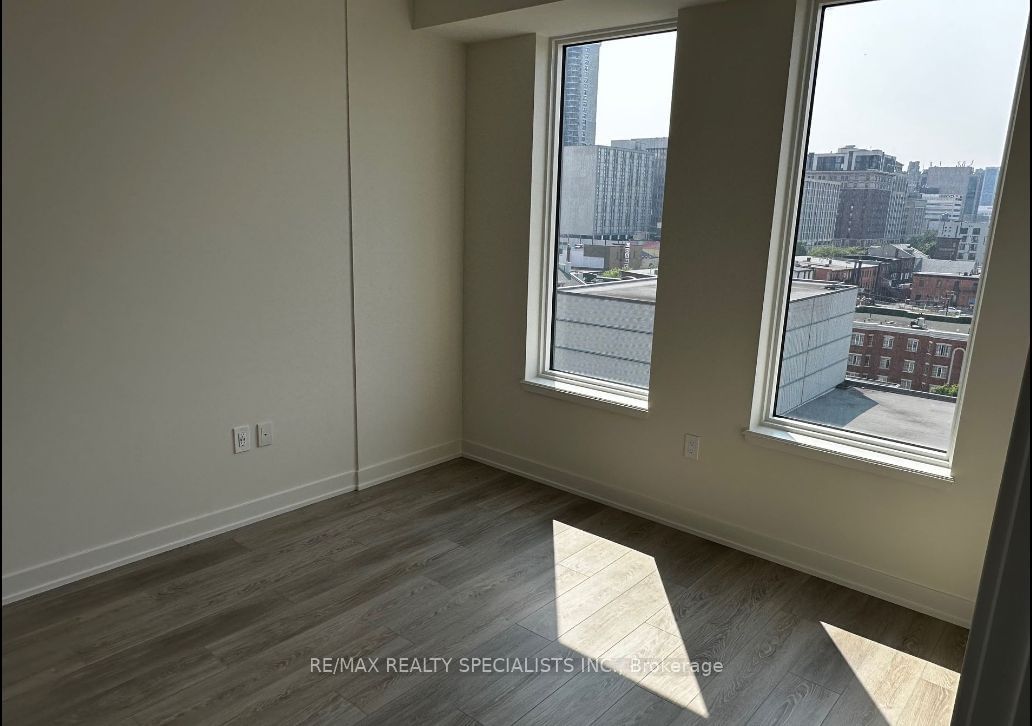 212 King William St, unit 1016 for sale - image #9