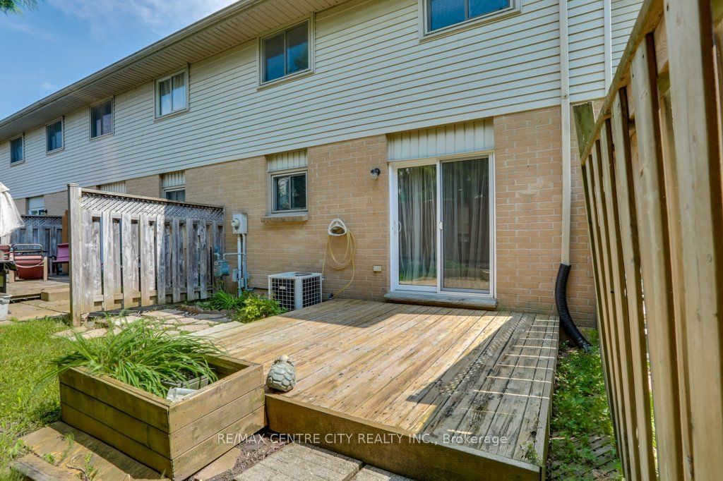 25 Erica Cres, unit 52 for sale - image #35