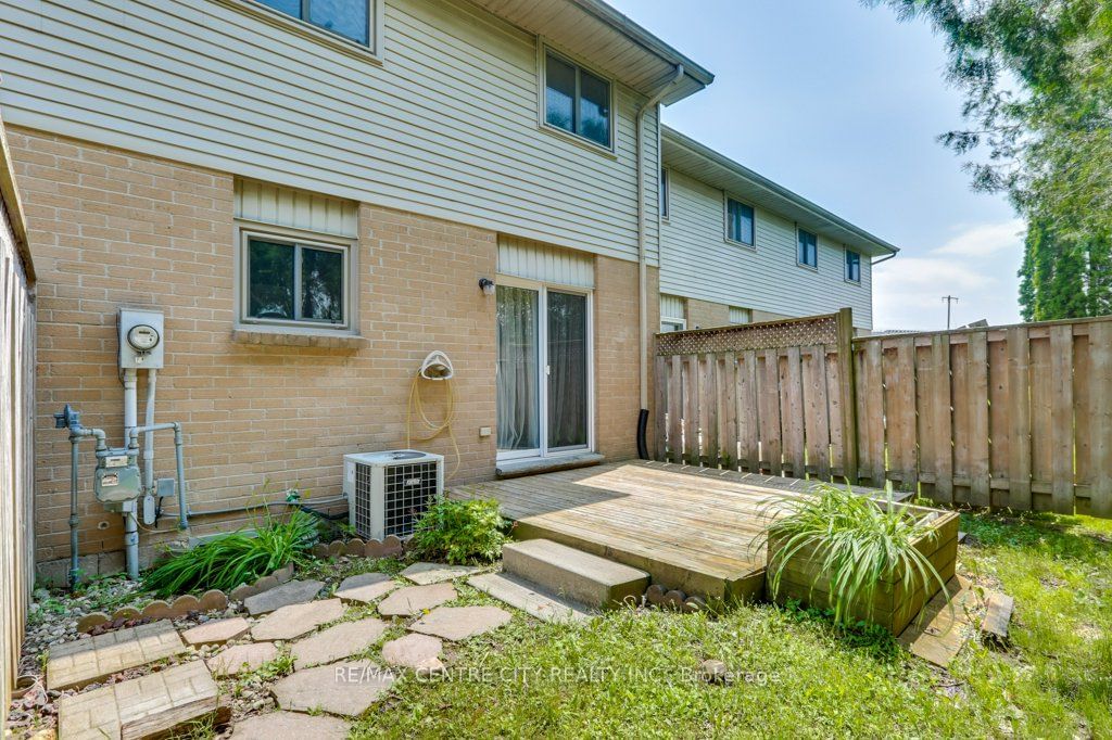 25 Erica Cres, unit 52 for sale - image #36